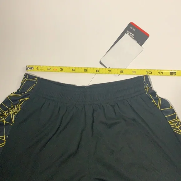 NWT Boys Under Armour Black Widow Shorts - Picture 6 of 8